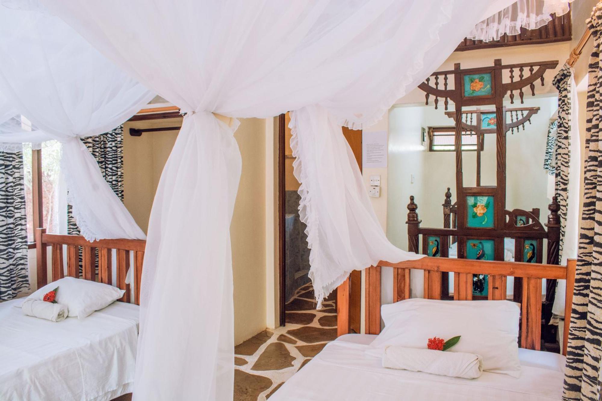 Kijani Cottages In Diani Diani Beach Exterior foto